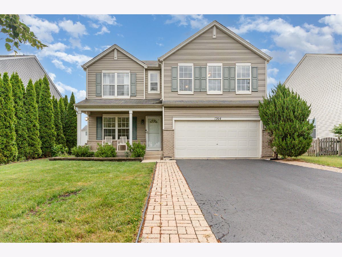 Homes Sold Caton Ridge Plainfield Illinois, 1704 Cascade Ridge