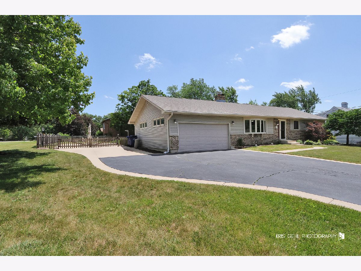 Homes Sold Venetian Village Lake Villa Illinois, 36417 Lawrence