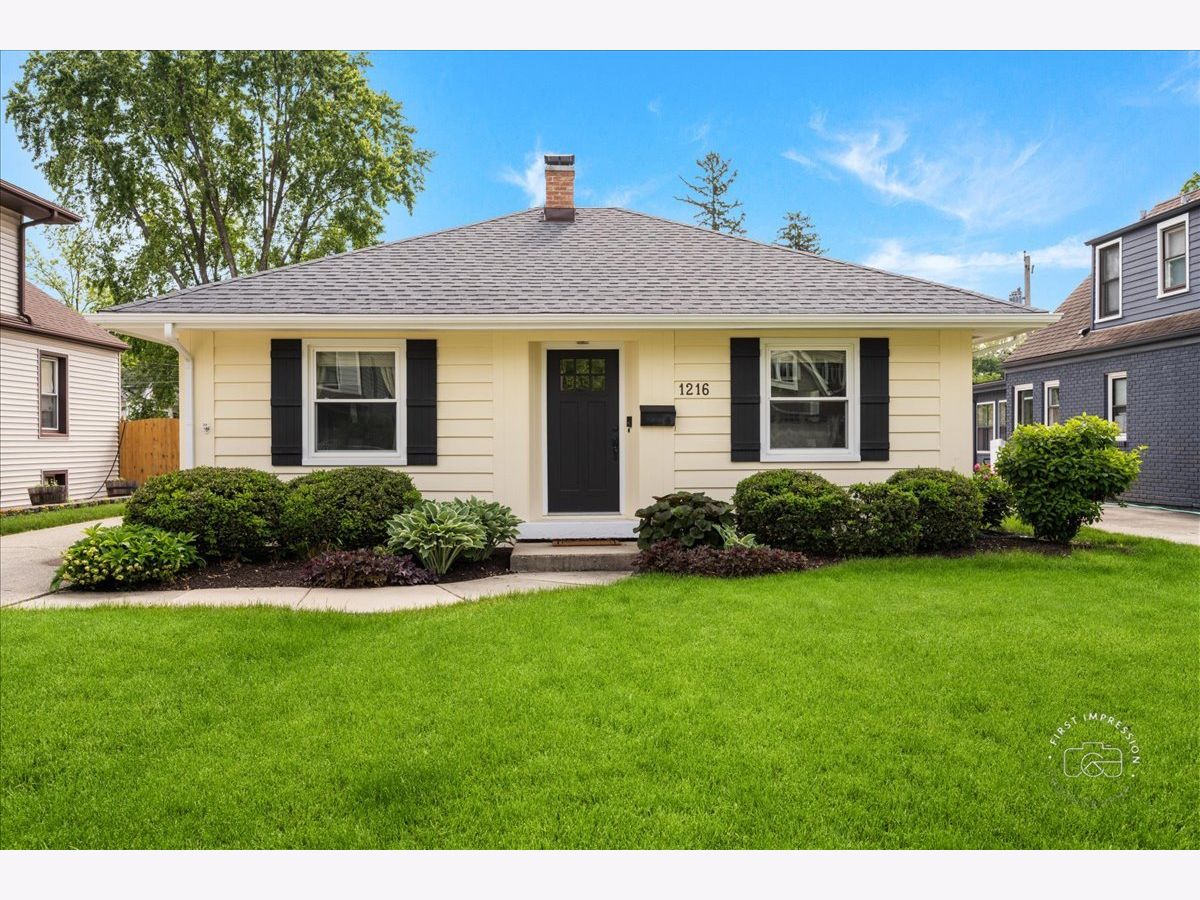Homes Sold Naperville Heights Naperville Illinois, 1216 Main