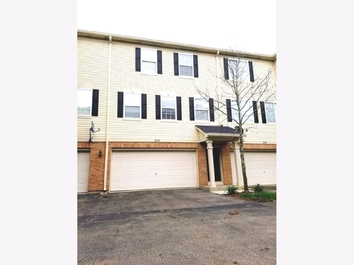  Rented Gilberts Illinois, 255 Evergreen