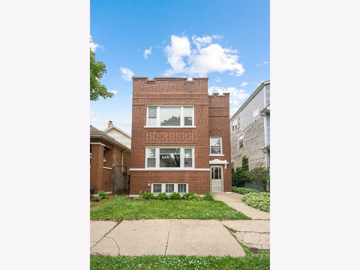 Condominiums Sold Jefferson Courte Chicago Illinois, 5043 Argyle