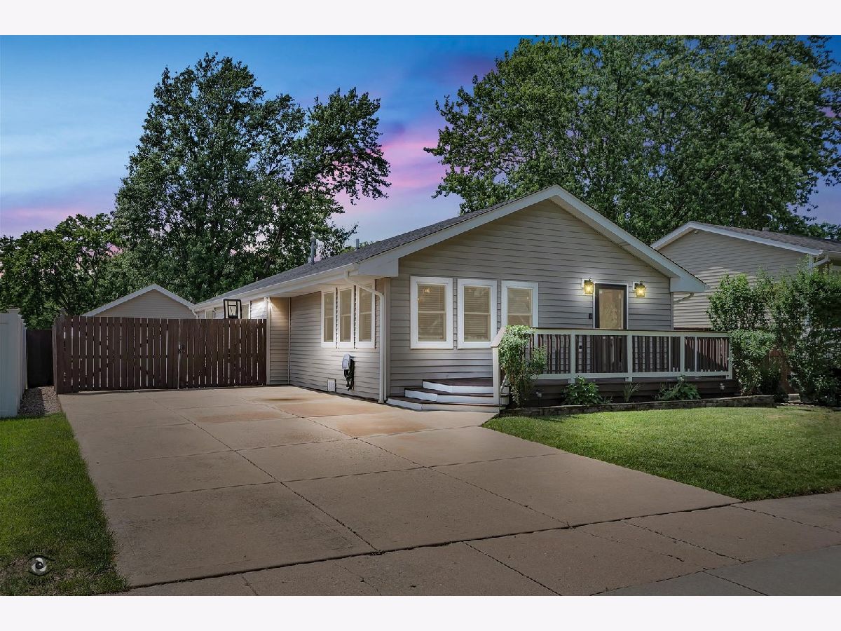  Sold Orland Hills Illinois, 16838 91st