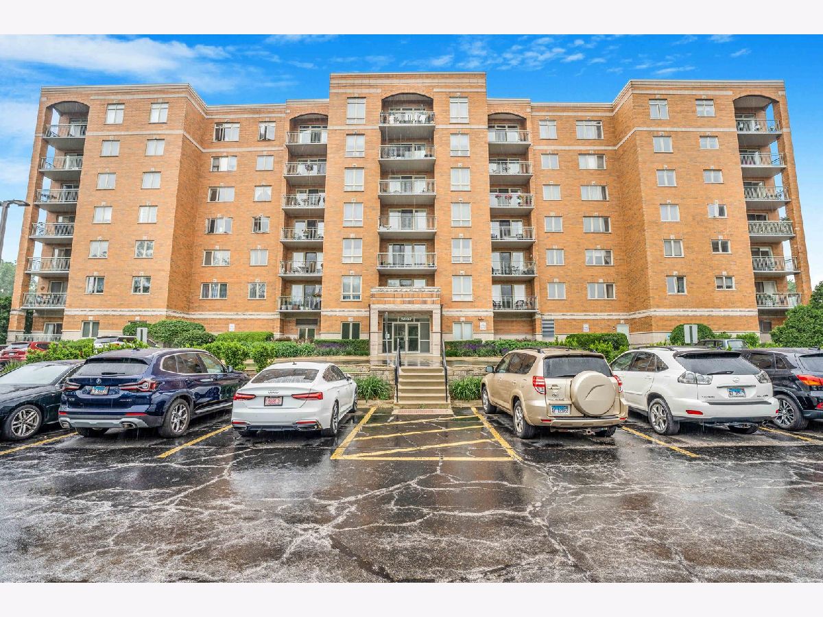 Condominiums Sold Eagle Point Niles Illinois, 6807 Milwaukee
