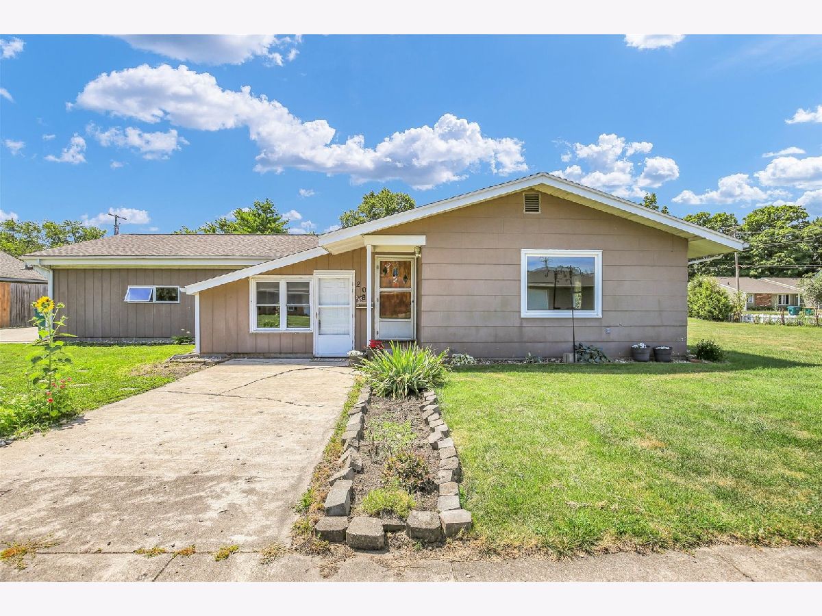  Sold Tuscola Illinois, 203 Wilson