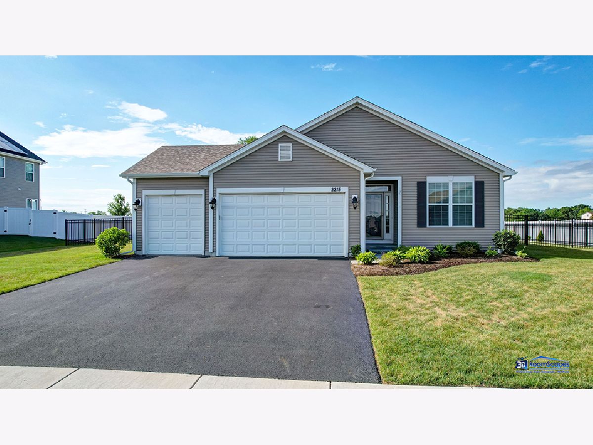 Homes Sold Liberty Trails Mchenry Illinois, 2215 Truman