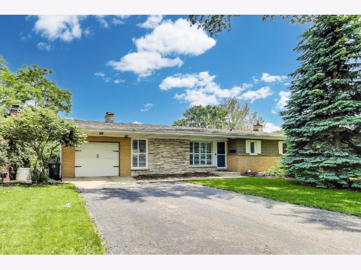 Homes & Townhomes Sold Chestnut Woods Palatine Illinois, 141 Cedar