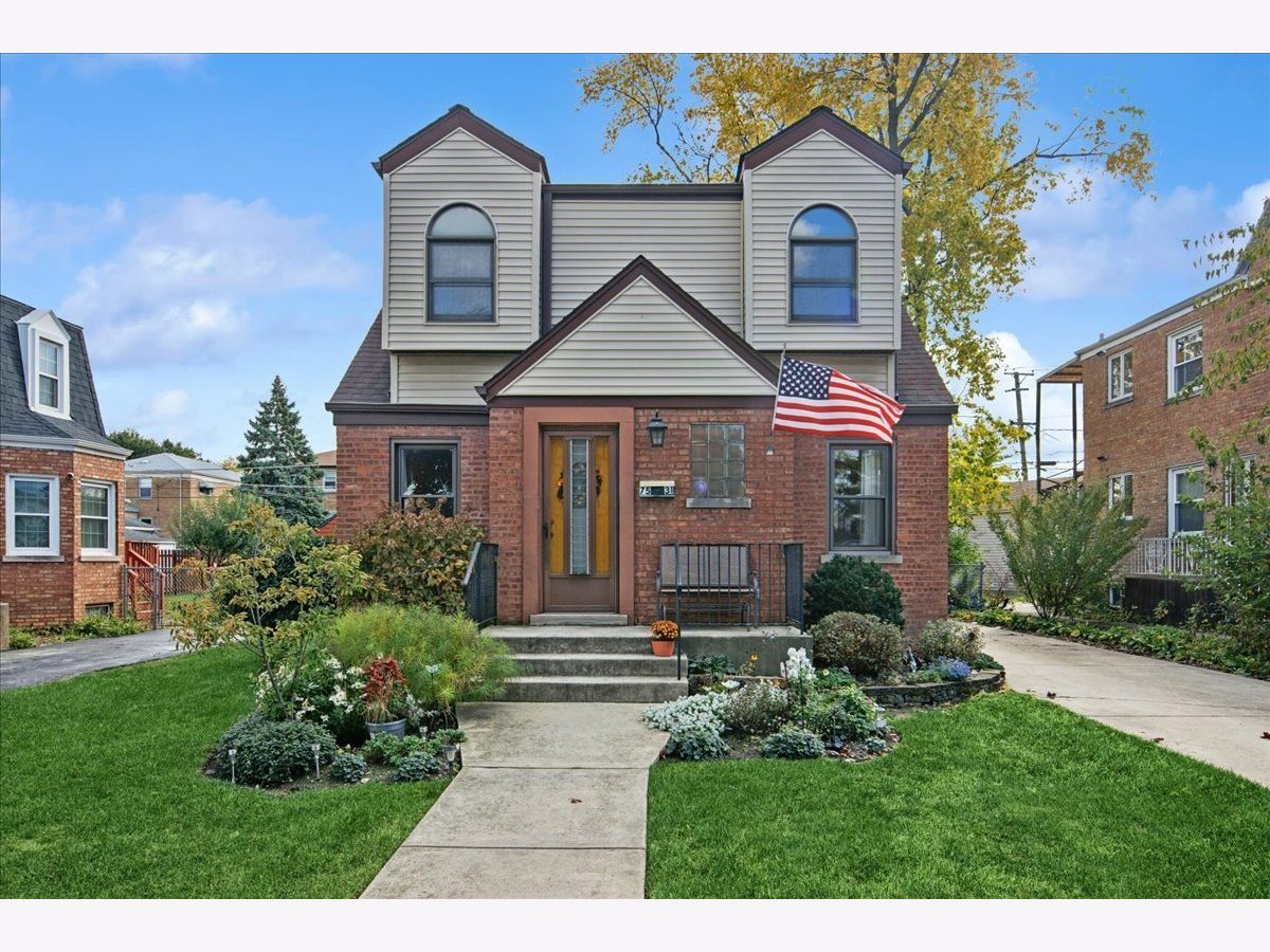  For Sale Niles Illinois, 7531 Cleveland Street