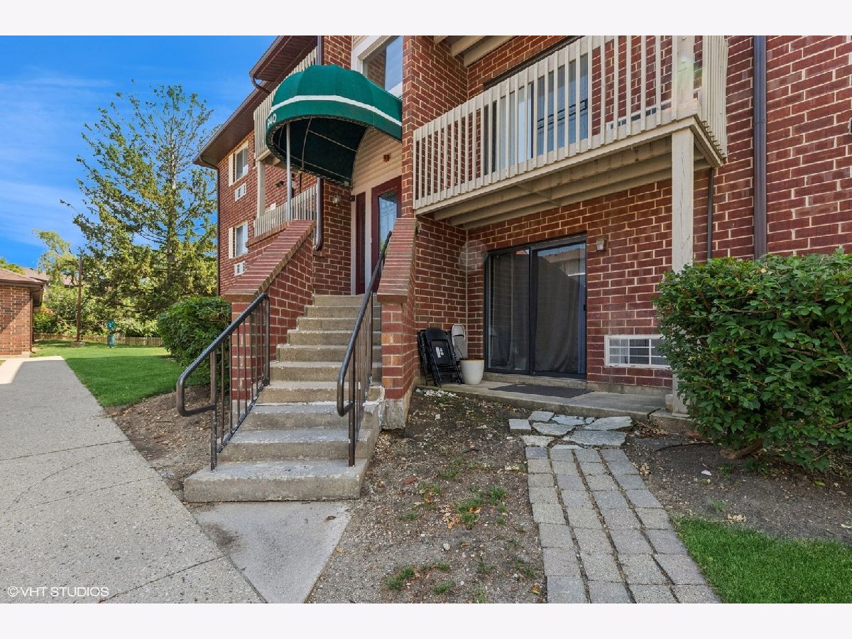 Condominiums Rented Lakewood Villas Vernon Hills Illinois, 940 Lakeside