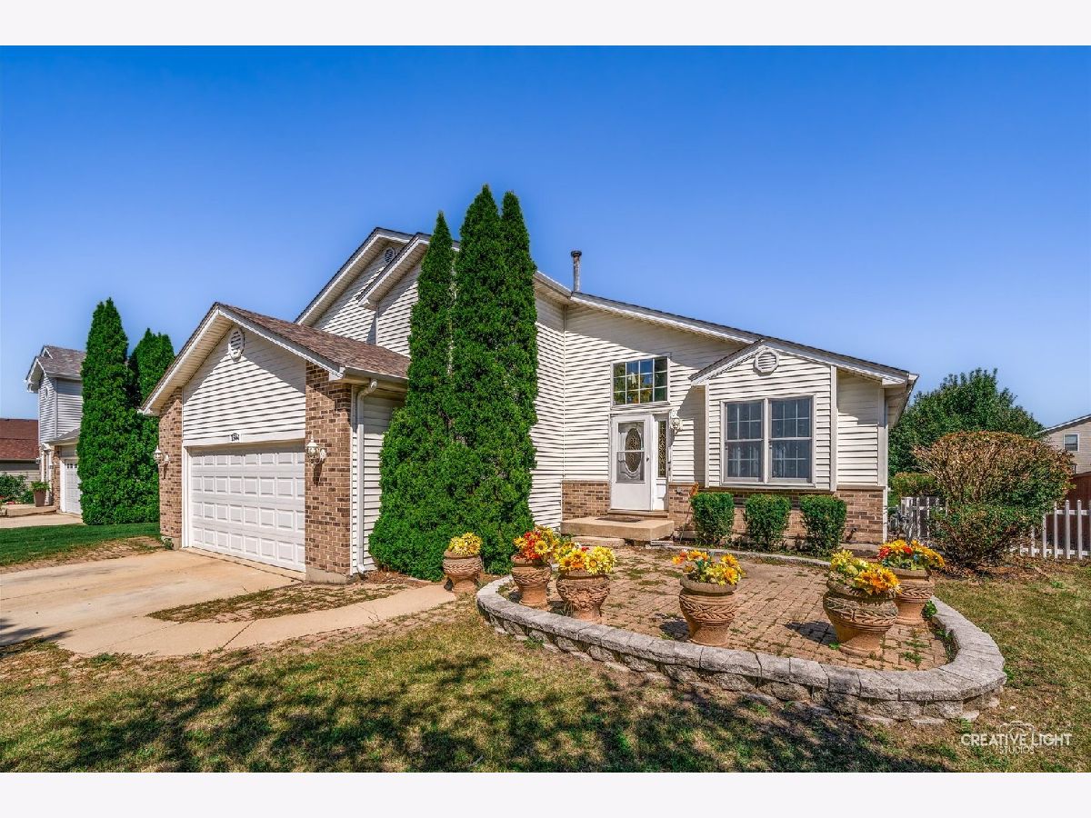 Homes For Sale Riverbrook Estates Plainfield Illinois, 1504 Lasser Drive