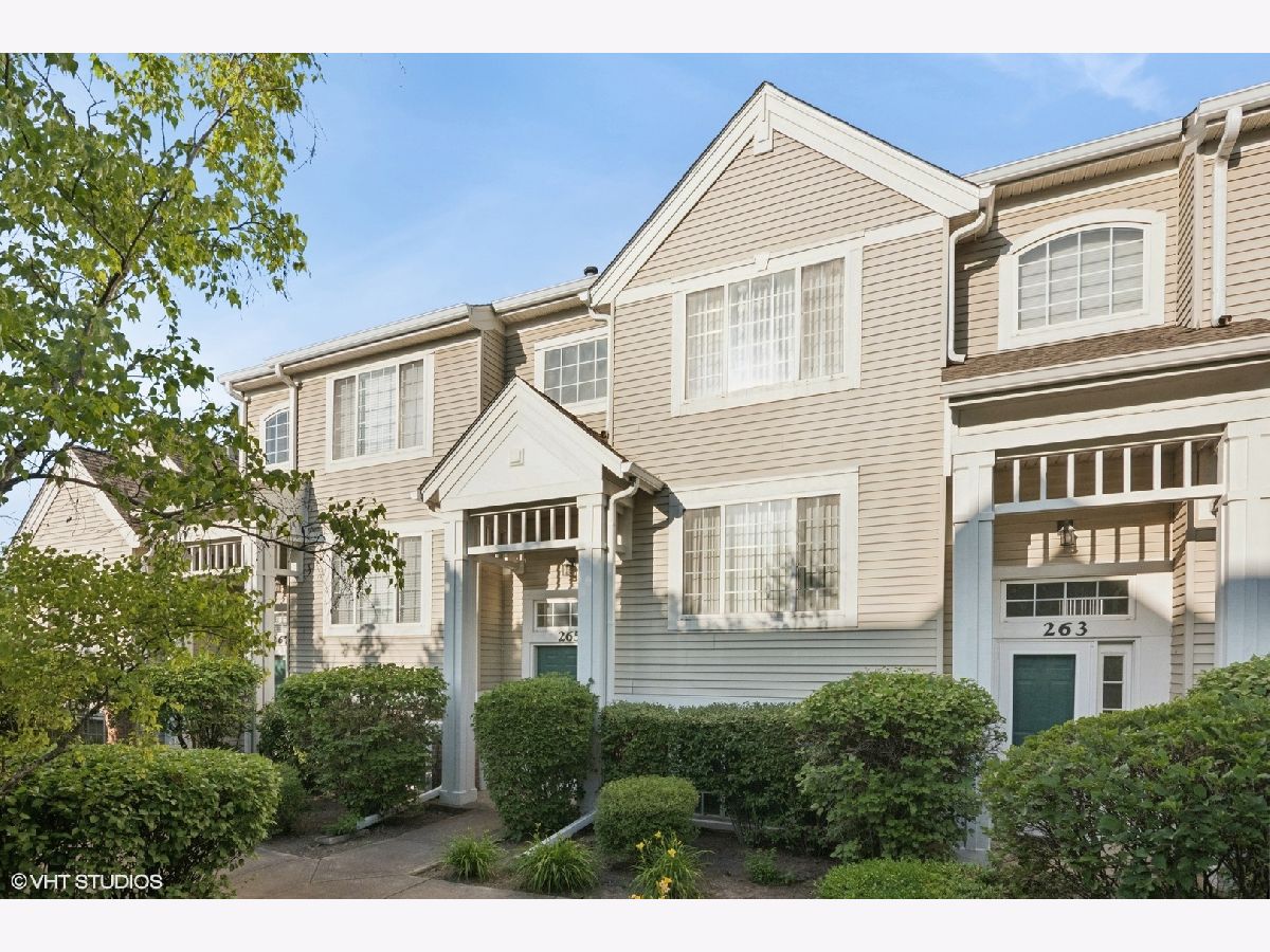Townhomes & Condos & Homes Sold Polo Club Glendale Heights Illinois, 265 Concord