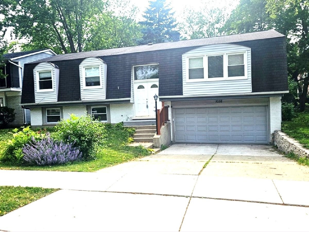 Homes & Condos & Townhomes Rented Cambridge Of Buffalo Grove Buffalo Grove Illinois, 1038 Cambridge
