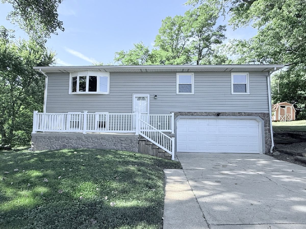  For Sale Clinton Illinois, 8824 Sunset Road
