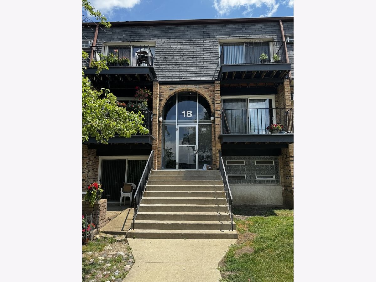 Condominiums For Sale Windhaven Palatine Illinois, 1B Dundee Quarter Drive