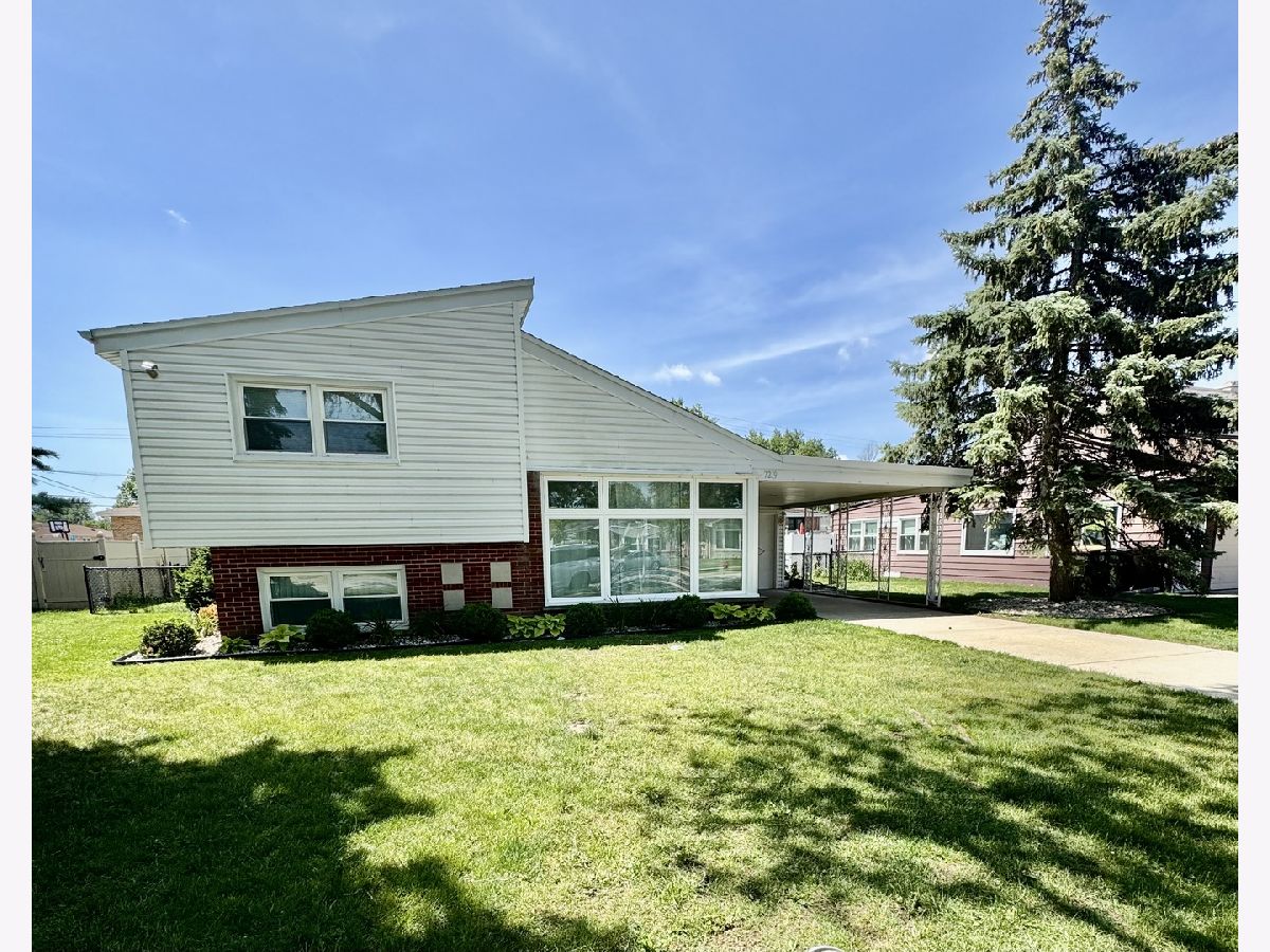 Rented Morton Grove Illinois, 7219 Lyons