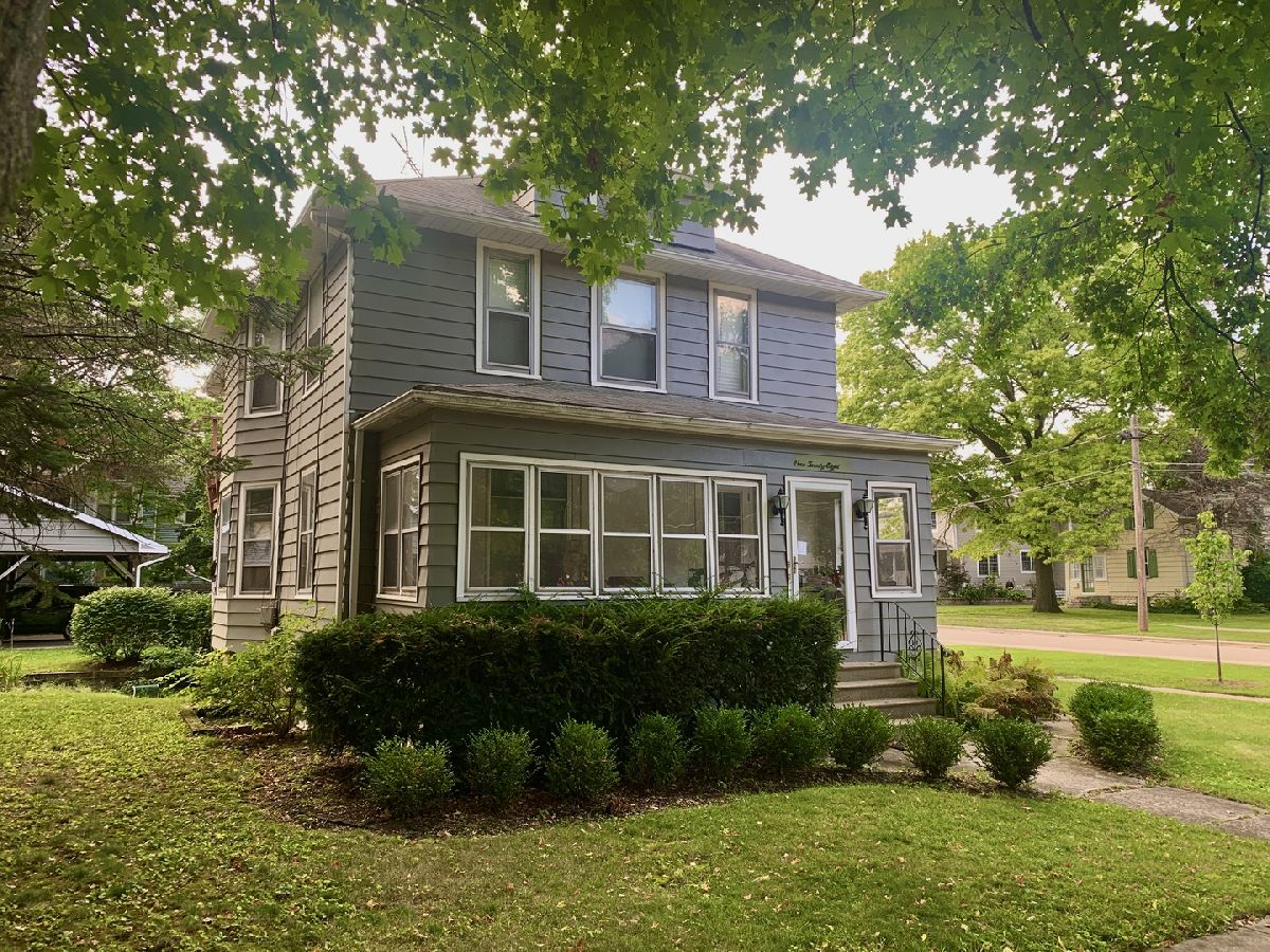  Rented Geneva Illinois, 128 5th