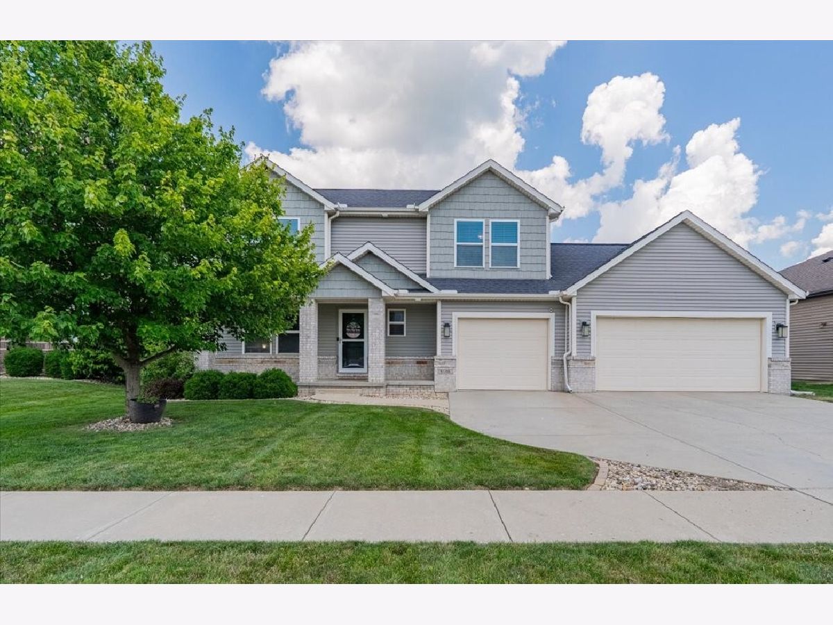 Homes & Condos & Townhomes Sold Grove On Kickapoo Creek Bloomington Illinois, 5108 Longfield