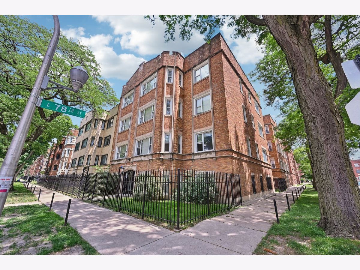 Rented Chicago Illinois, 7757 Essex
