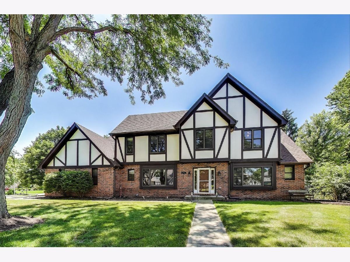 Homes & Condos & Townhomes Sold Mill Race Creek Oswego Illinois, 475 Waubonsee Circle