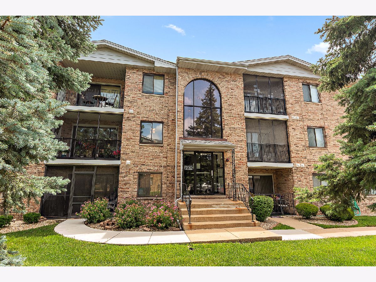 Condominiums Sold Evergreen Crestwood Illinois, 13308 Circle