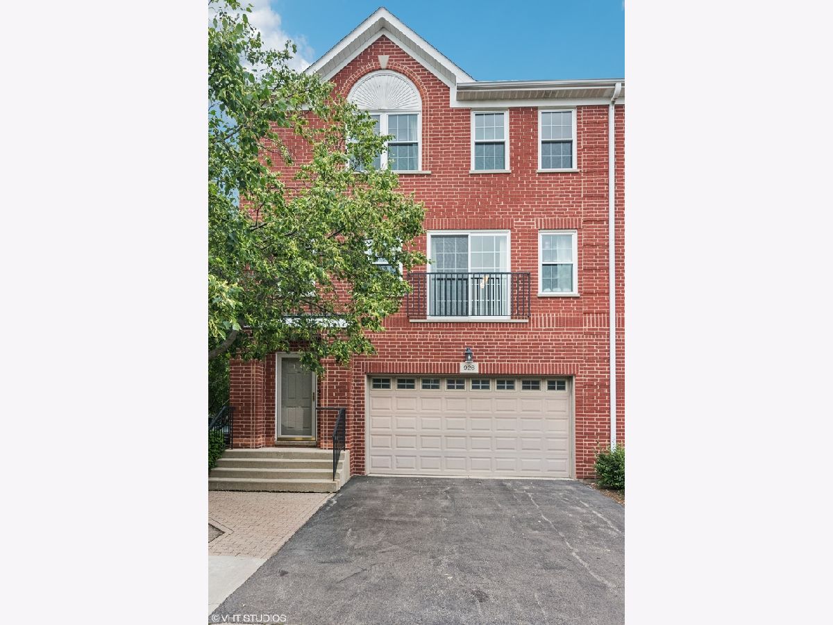 Townhomes Sold Northbrook Greens Northbrook Illinois, 926 Bromley