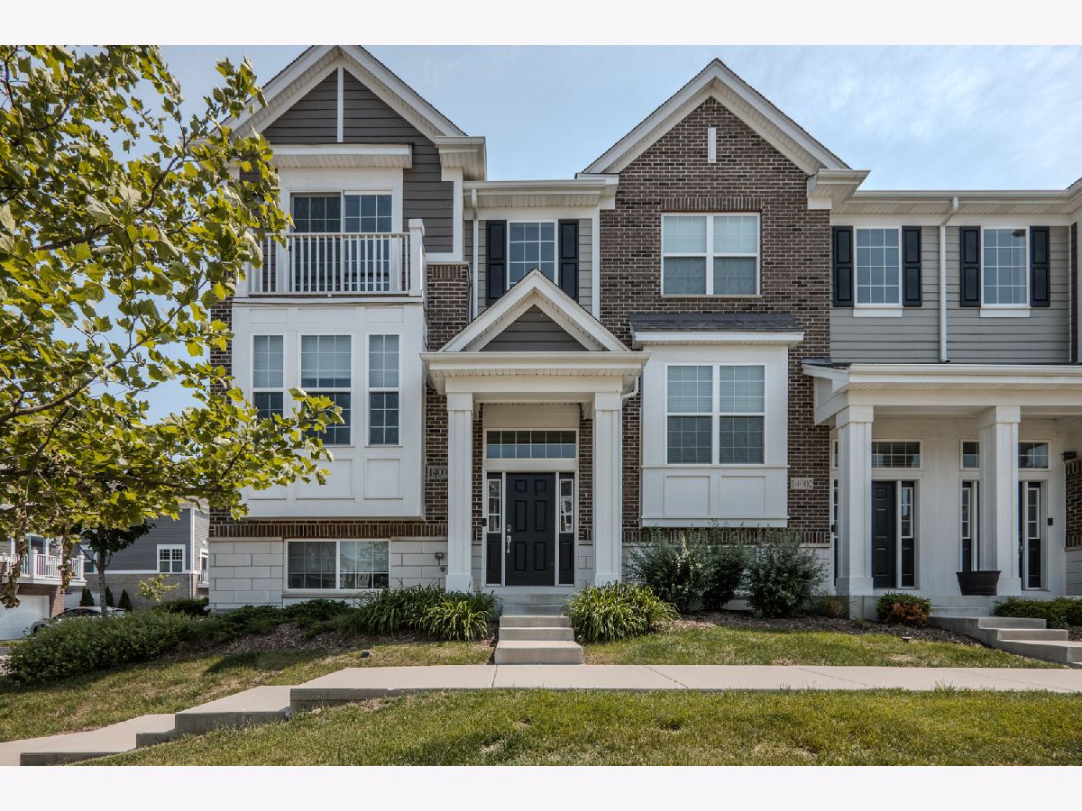 Condos & Townhomes Sold The Square At Goodings Grove Homer Glen Illinois, 14000 Sheridan