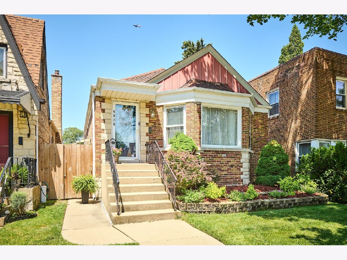 Homes & Condominiums For Sale Forest Glen Chicago Illinois, 4828 Berwyn Avenue
