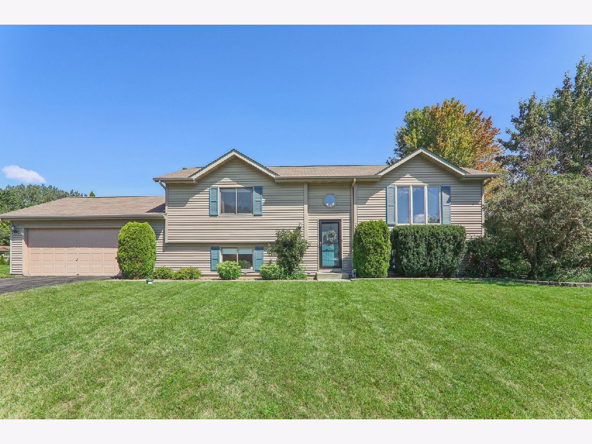  Sold Lakemoor Illinois, 704 Sheridan