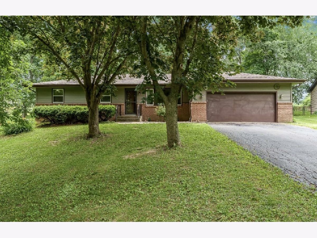 Sold Belvidere Illinois, 3877 Silver Fox