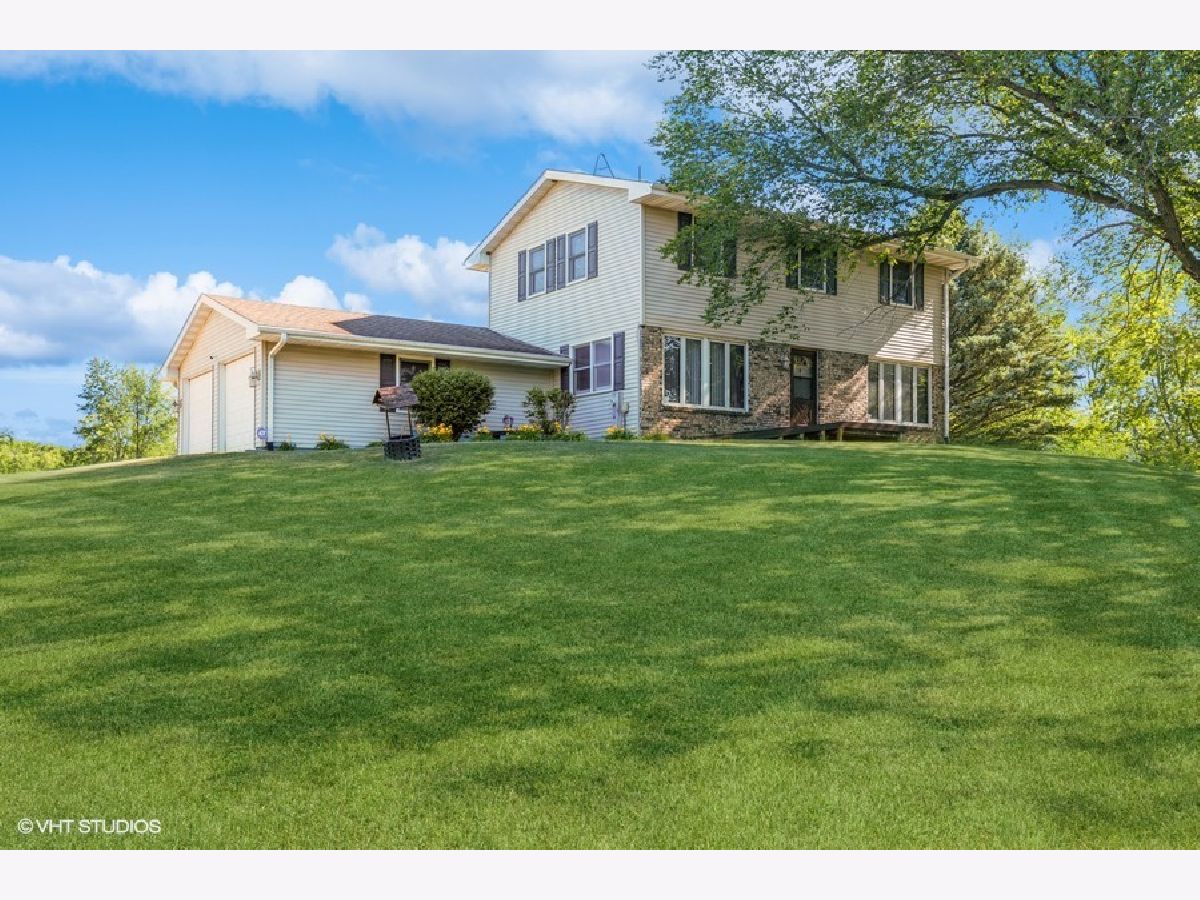 For Sale Kirkland Illinois, 1607 Wheeler Road