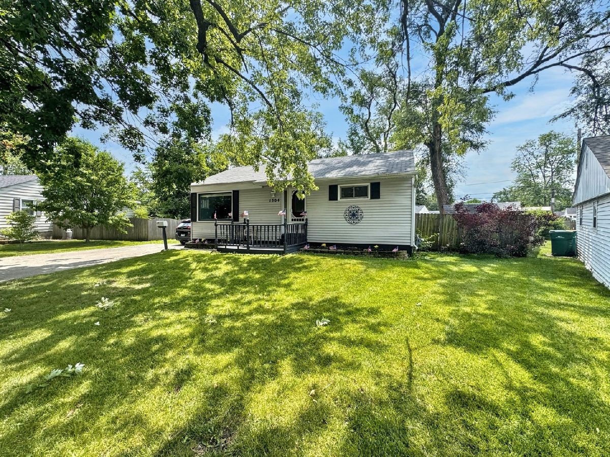  Sold Joliet Illinois, 1304 Dellmar