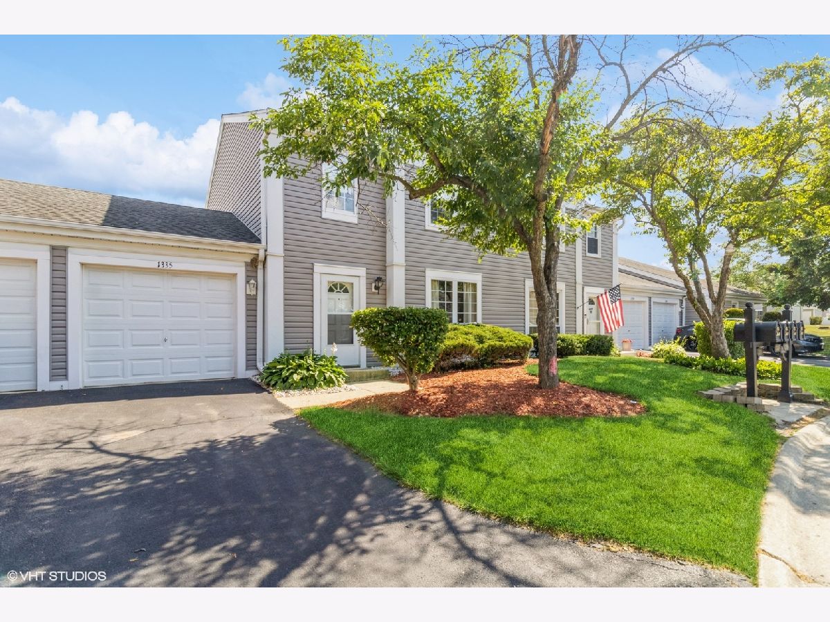 Homes & Condos & Townhomes Sold Waterbury Roselle Illinois, 1335 Chelsea
