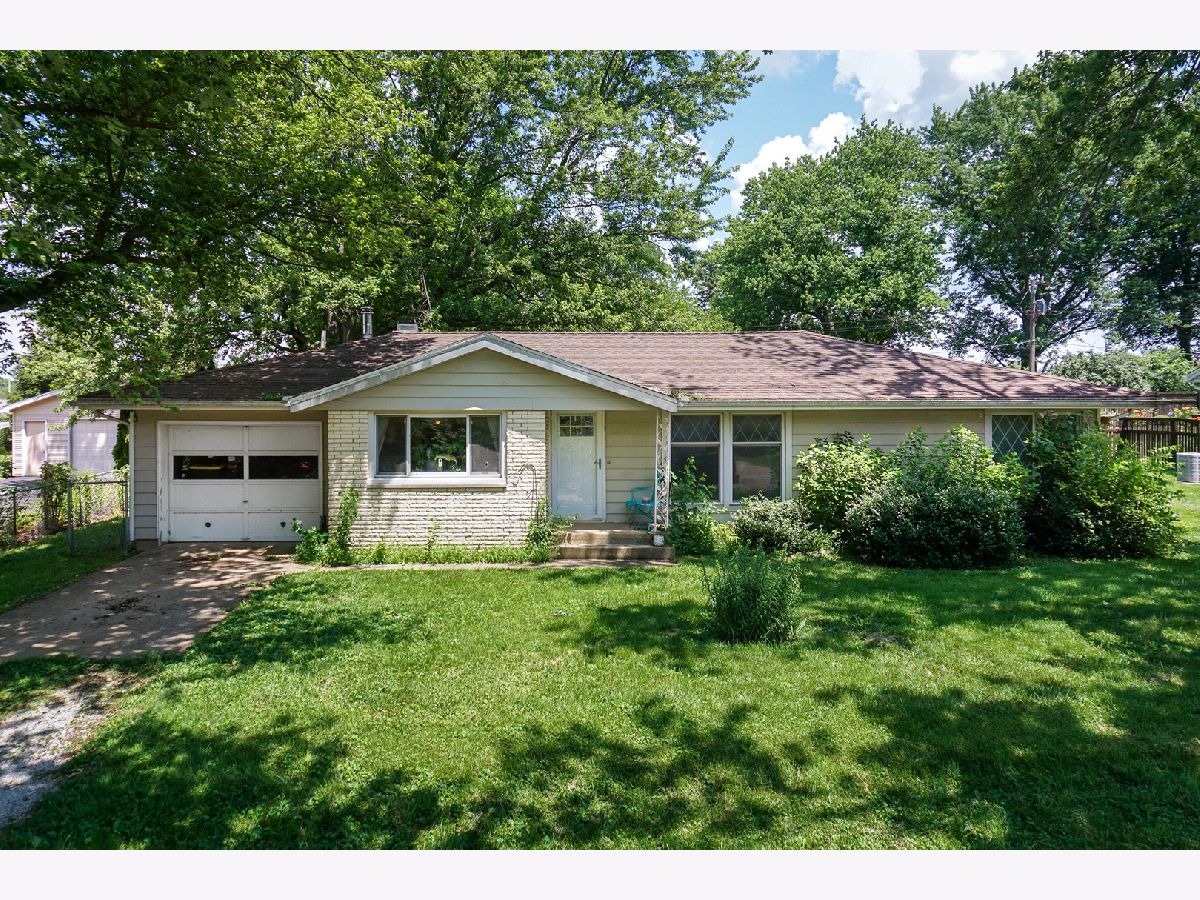  Sold Heyworth Illinois, 325 Poplar