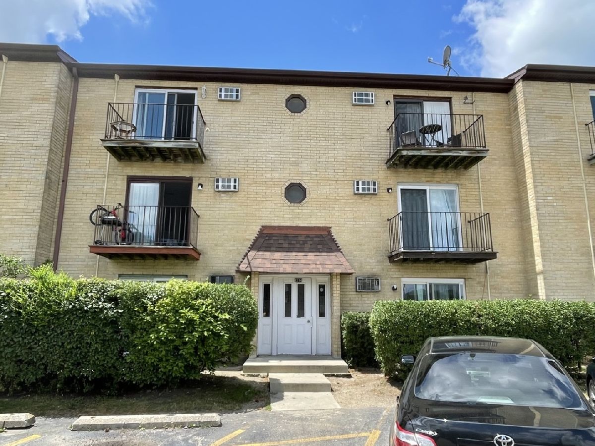 Condominiums Rented Stone Creek Arlington Heights Illinois, 4214 Bonhill