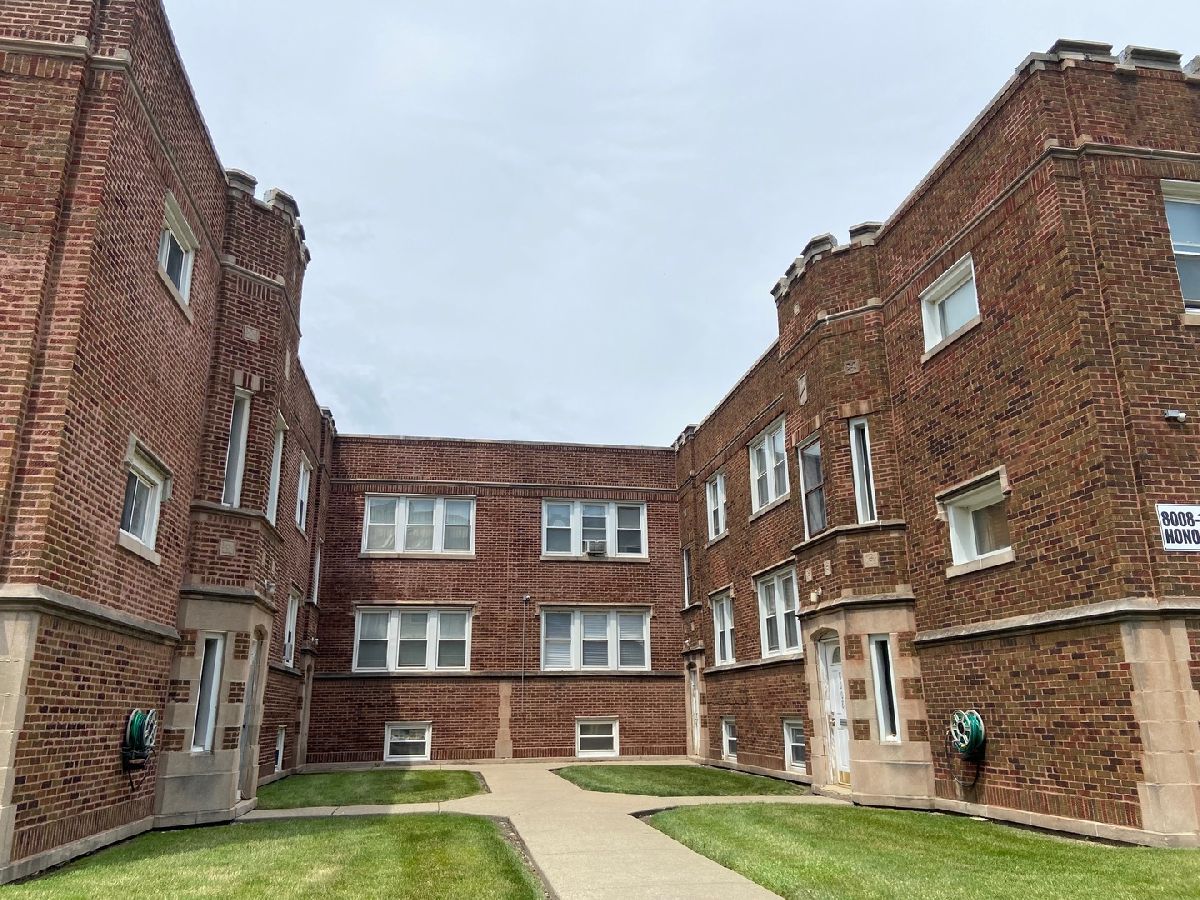  Sold Chicago Illinois, 8008-8010 Honore