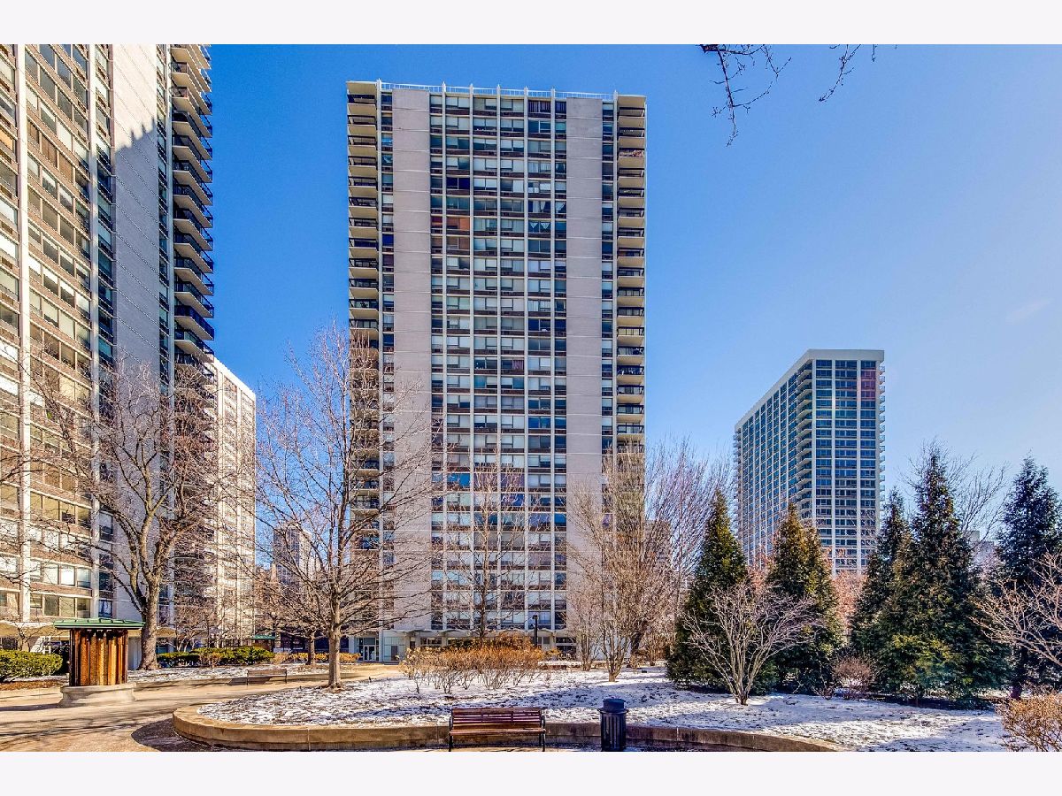  Sold Chicago Illinois, 1455 Sandburg