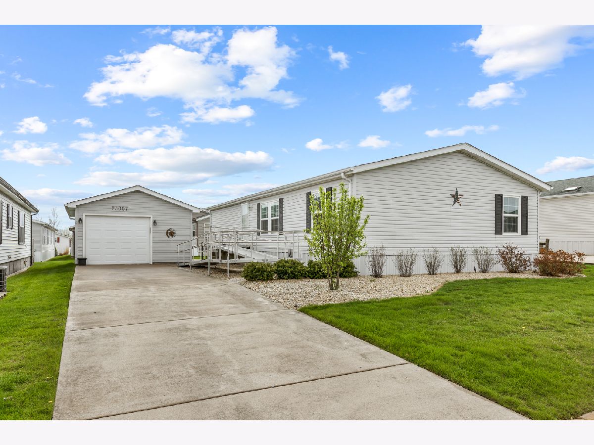 Subdivision Sold Gateway Frankfort Illinois, 23007 Balmoral