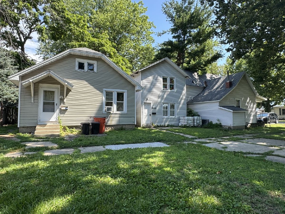 For Sale Mattoon Illinois, 2502 Pine Avenue