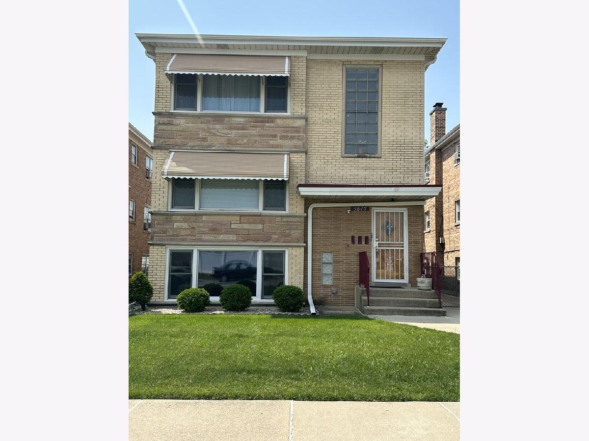  Rented Harwood Heights Illinois, 6845 Leland