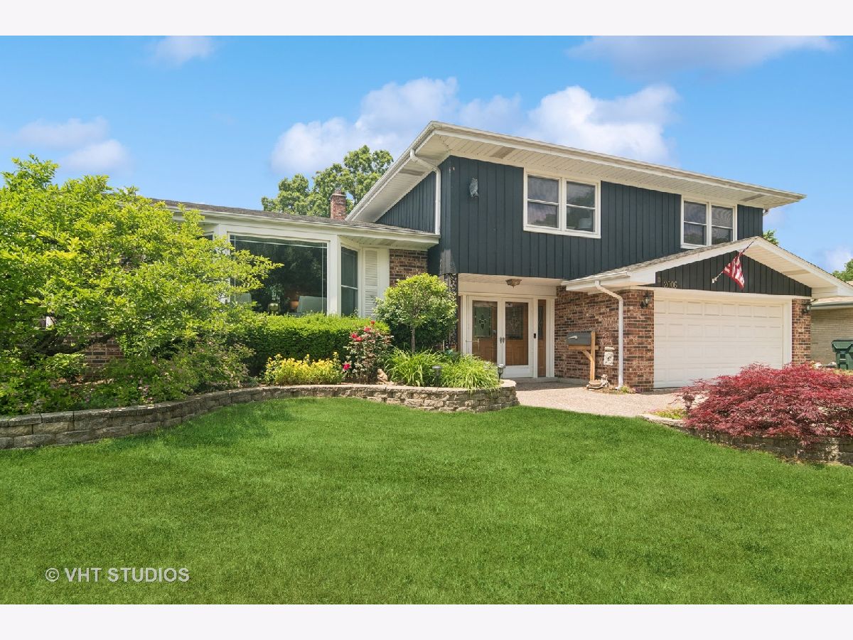 Homes & Condos & Townhomes Sold Ivy Hill Arlington Heights Illinois, 2006 Burke