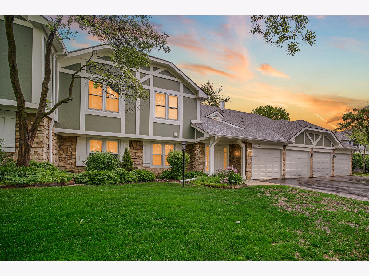 Condos & Townhomes Rented Lake Park Manor Vernon Hills Illinois, 1401 Wentworth