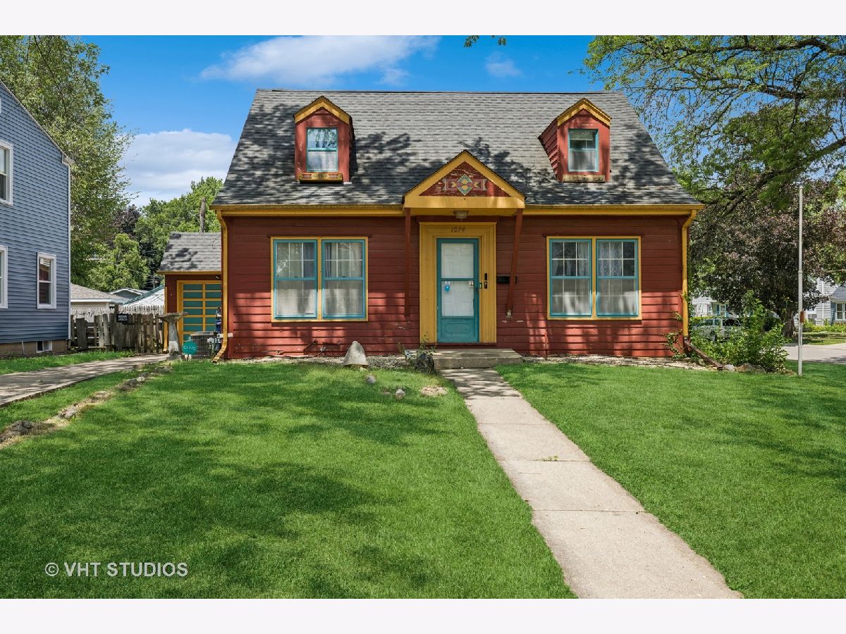  Sold Elgin Illinois, 1074 Birchdale