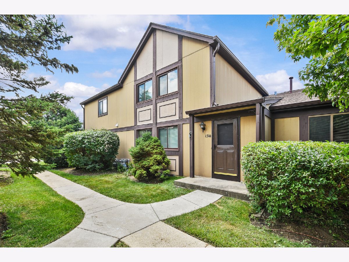 Townhomes & Condos Sold Inverrary West Palatine Illinois, 1344 Inverrary