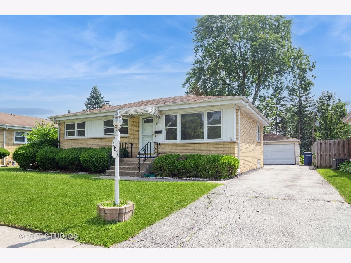 Homes Sold Cumberland Highlands Des Plaines Illinois, 581 Mount Prospect