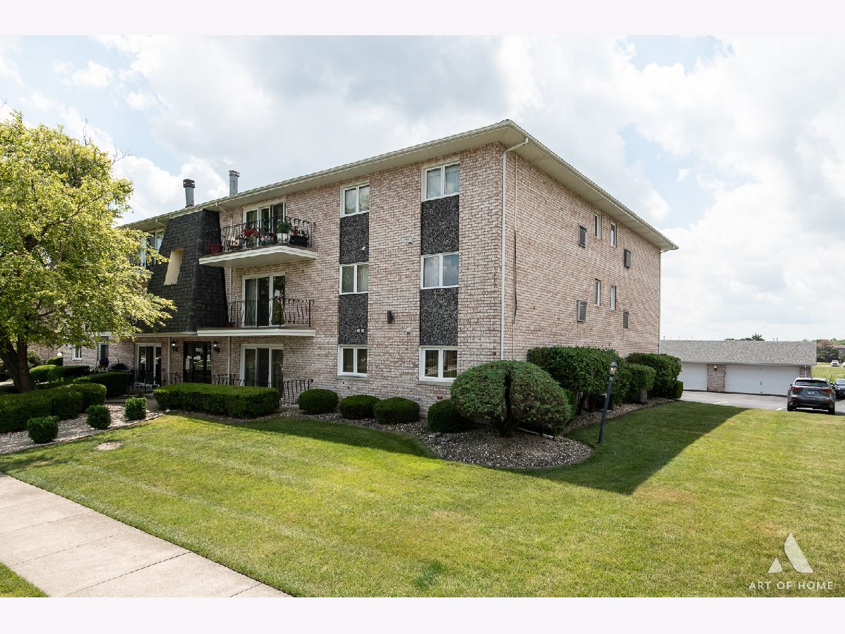 Rented Orland Park Illinois, 7405 Tiffany