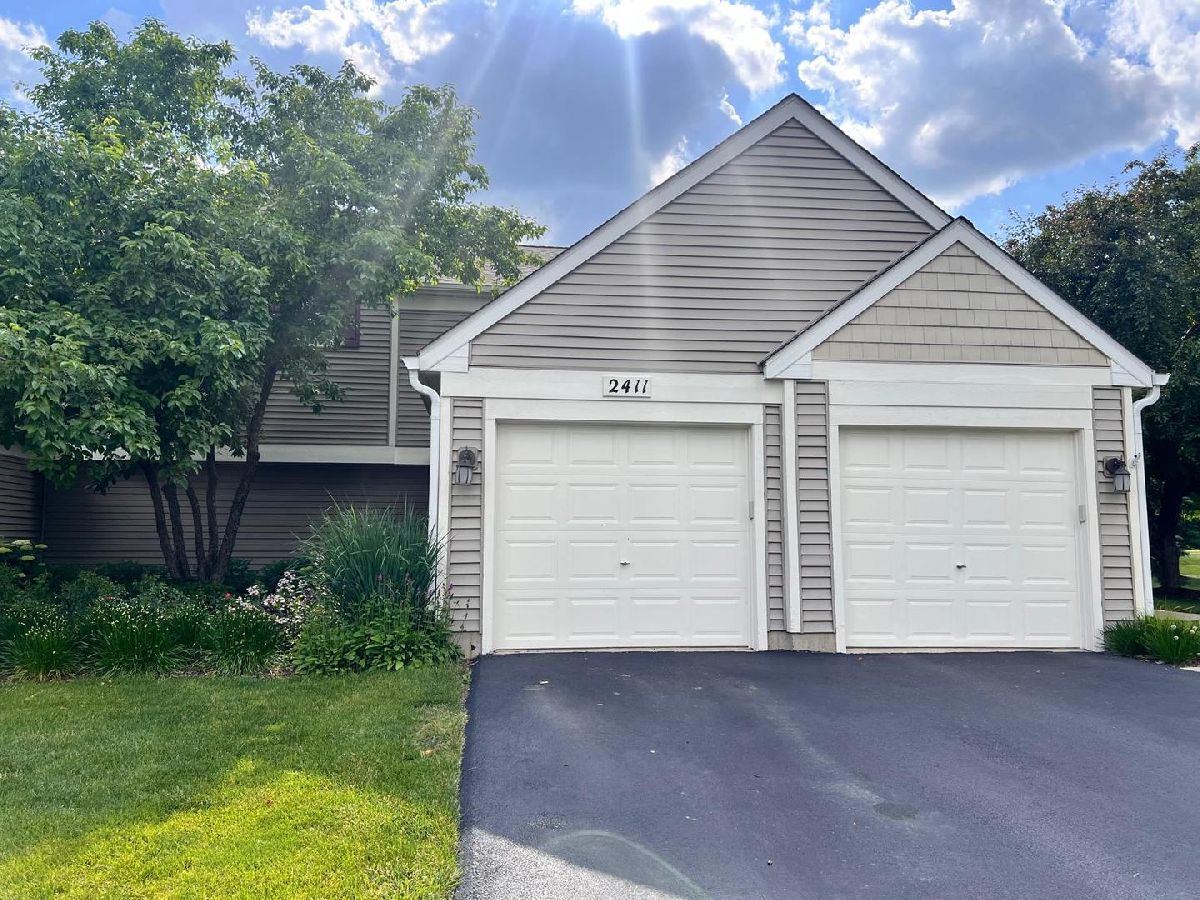 Townhomes & Condos Rented Windridge Naperville Illinois, 2411 Sheehan