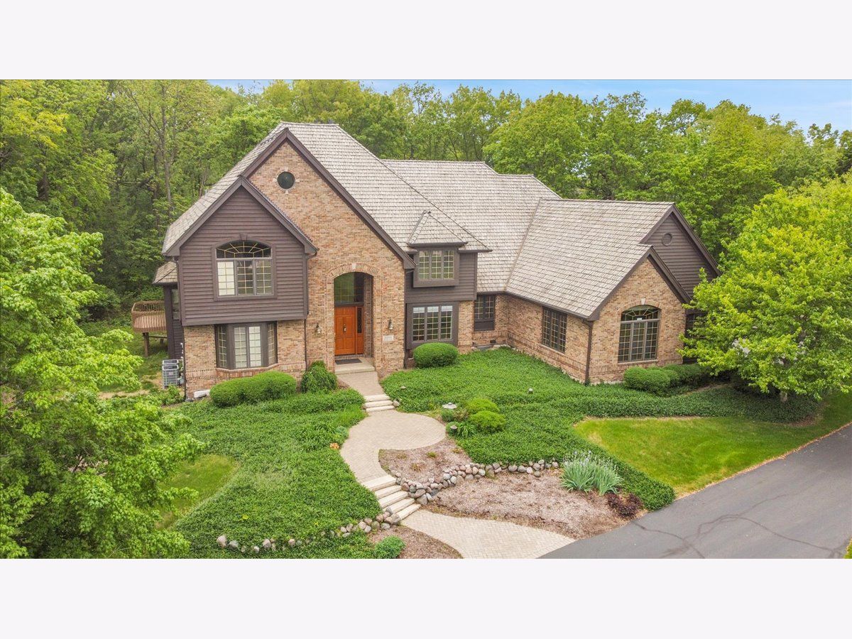  Sold Huntley Illinois, 16001 Burr Oak