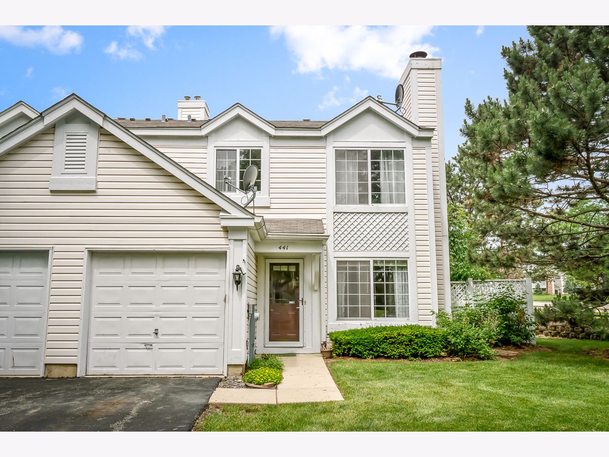 Townhomes & Condos Rented Liberty Square Aurora Illinois, 441 Thomas Jefferson