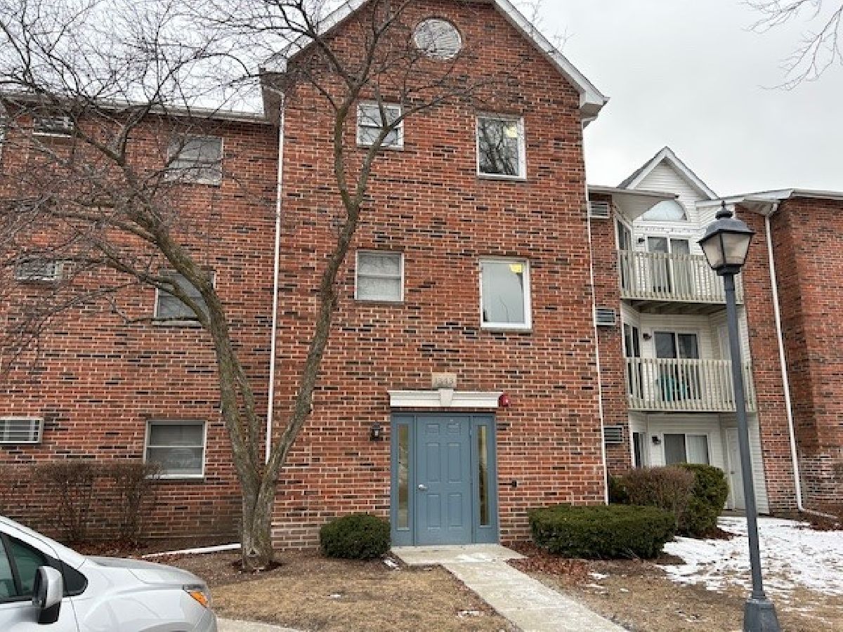  Rented Lake In The Hills Illinois, 1343 Cunat