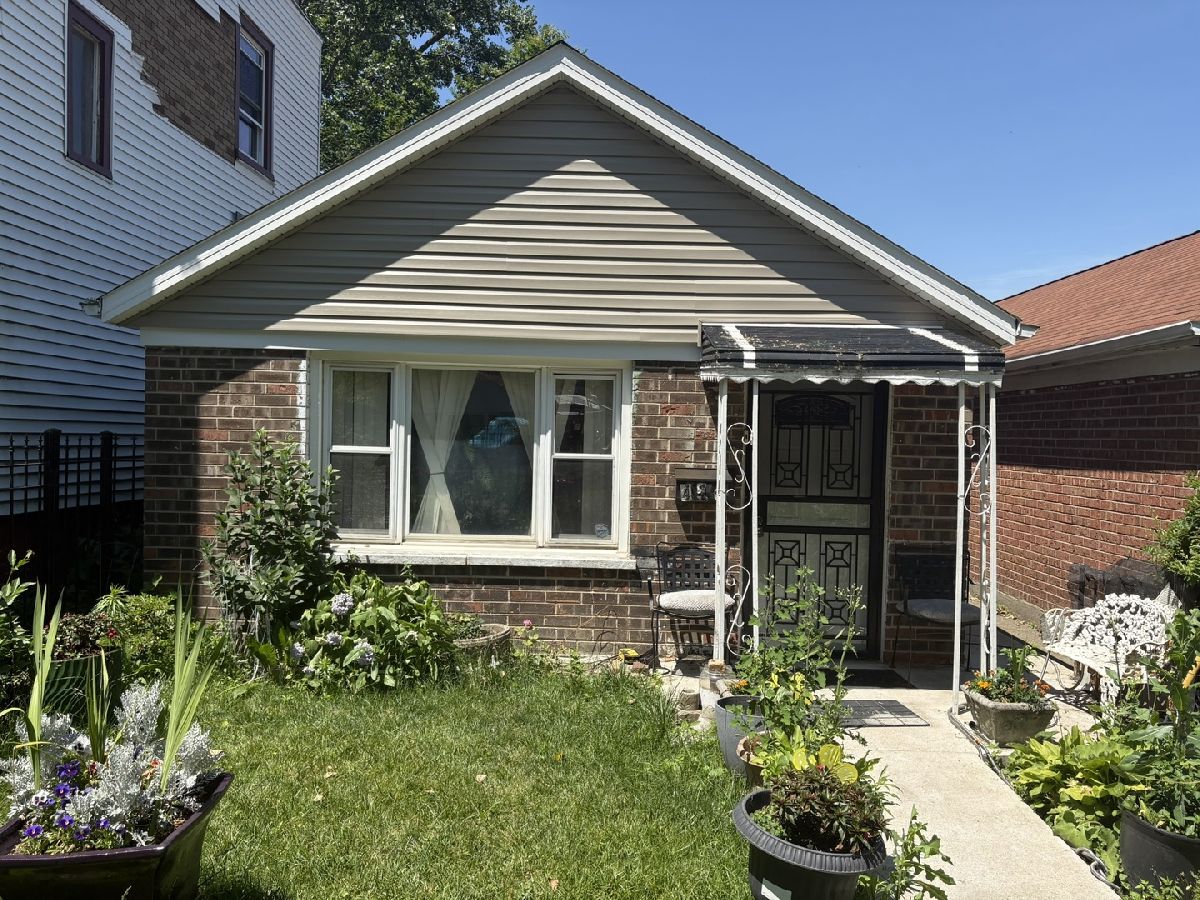  Sold Chicago Illinois, 414 Avers