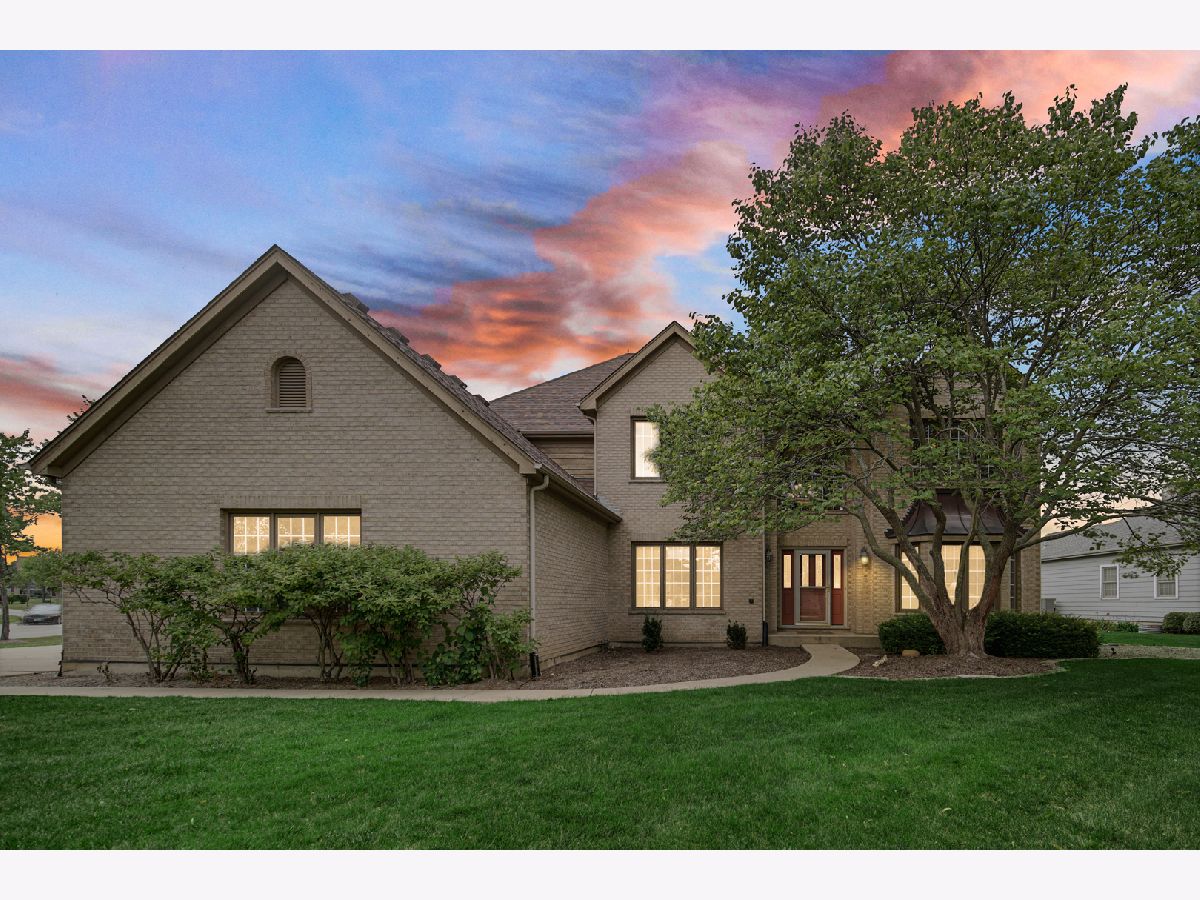  Sold Algonquin Illinois, 541 Clover